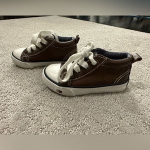 Tommy Hilfiger| Converse-like Toddler Shoes Size 6